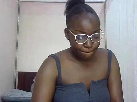 Sexy racy rebel  online show from February 5, 2026, 10:33 am