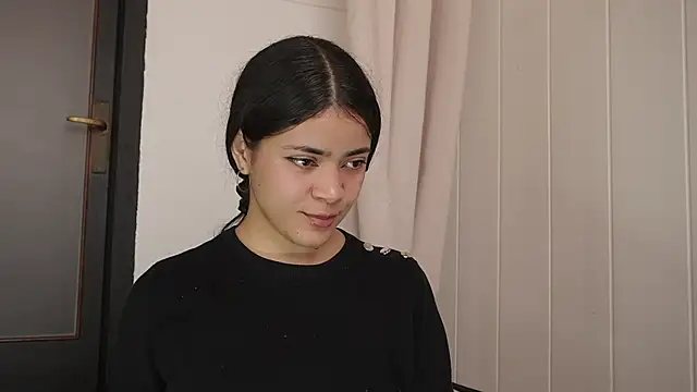 Snapshot of Feetgirl01 chatting on February 20, 2025, 9:55 am Feetgirl01 online show from February 20, 2025, 9:55 am