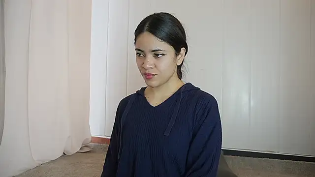 Snapshot of Feetgirl01 chatting on March 7, 2025, 9:51 am Feetgirl01 online show from March 7, 2025, 9:51 am