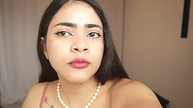 Snapshot of Feetgirl01 chatting on March 22, 2025, 11:42 am Feetgirl01 online show from March 22, 2025, 11:42 am