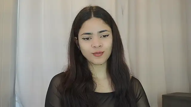 Snapshot of Feetgirl01 chatting on March 16, 2025, 9:16 am Feetgirl01 online show from March 16, 2025, 9:16 am