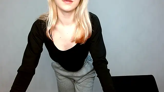 Snapshot of cindi_hot chatting on February 20, 2025, 11:20 am cindi hot online show from February 20, 2025, 11:20 am