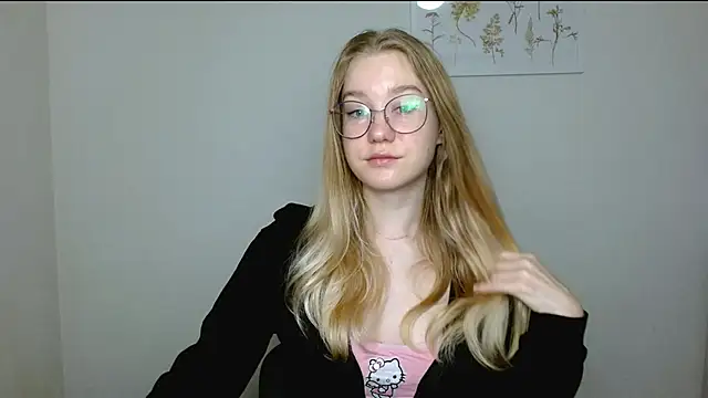 Snapshot of cindi_hot chatting on November 2, 2025, 9:47 am cindi hot online show from November 2, 2025, 9:47 am