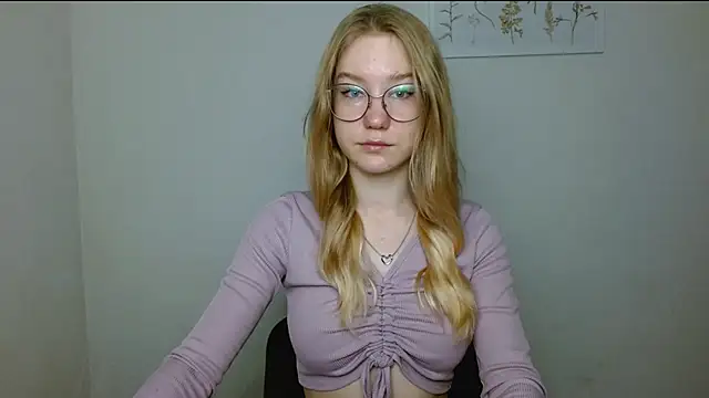 Snapshot of cindi_hot chatting on October 9, 2025, 8:48 am cindi hot online show from October 9, 2025, 8:48 am