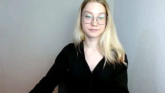 Snapshot of cindi_hot chatting on March 12, 2025, 12:36 pm cindi hot online show from March 12, 2025, 12:36 pm