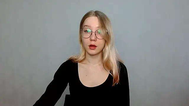 Snapshot of cindi_hot chatting on February 20, 2025, 8:17 am cindi hot online show from February 20, 2025, 8:17 am