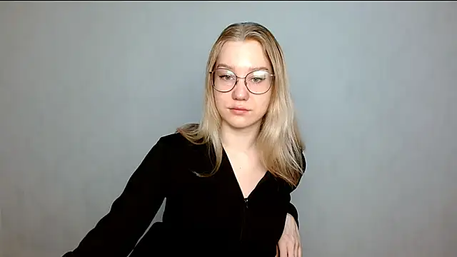 Snapshot of cindi_hot chatting on March 3, 2025, 8:30 am cindi hot online show from March 3, 2025, 8:30 am