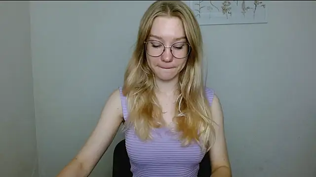 Snapshot of cindi_hot chatting on September 18, 2025, 9:34 am cindi hot online show from September 18, 2025, 9:34 am