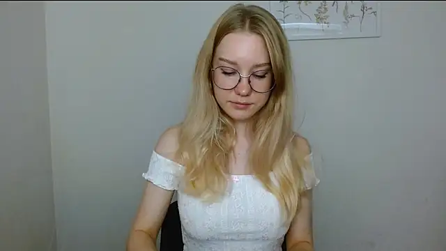 Snapshot of cindi_hot chatting on September 9, 2025, 9:30 am cindi hot online show from September 9, 2025, 9:30 am