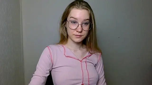 cindi hot online show from December 4, 2025, 11:09 am