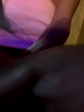 Karolina-Safadinha online show from October 12, 2025, 1:40 am