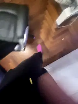 1ninefellababy online show from December 17, 2025, 5:07 pm