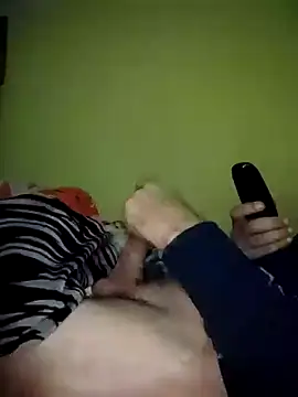 Snapshot of armando1983_hot chatting on October 19, 2025, 12:02 am armando1983 hot online show from October 19, 2025, 12:02 am