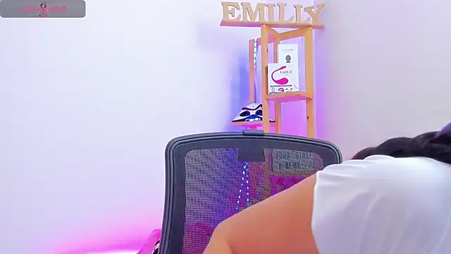EmillySanders online show from October 10, 2025, 4:30 pm
