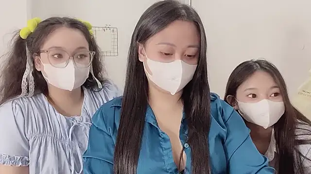 Bamboo Swetie online show from November 15, 2025, 3:05 pm