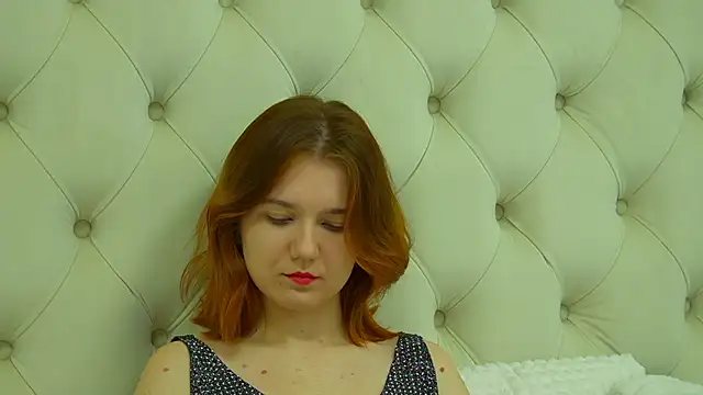 Snapshot of LessySmith chatting on November 30, 2025, 5:03 pm LessySmith online show from November 30, 2025, 5:03 pm