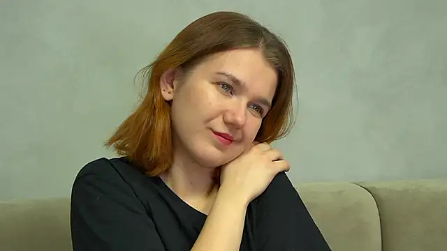 Snapshot of LessySmith chatting on November 15, 2025, 4:33 pm LessySmith online show from November 15, 2025, 4:33 pm