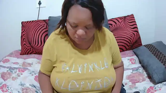 Snapshot of BBW42LL chatting on November 16, 2025, 10:31 am BBW42LL online show from November 16, 2025, 10:31 am