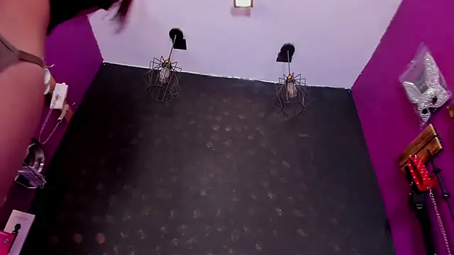 Alexa Slave online show from October 30, 2025, 7:11 pm