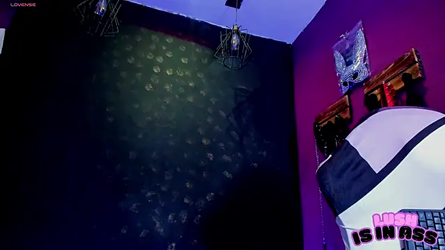 Alexa Slave online show from April 20, 2026, 7:15 pm