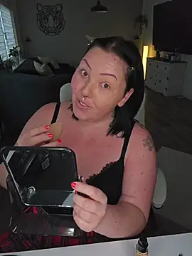 -BonnieBlack- online show from January 8, 2026, 7:25 am