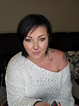 Snapshot of -BonnieBlack- chatting on January 14, 2025, 8:04 pm -BonnieBlack- online show from January 14, 2025, 8:04 pm