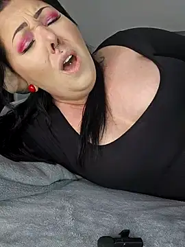 Snapshot of -BonnieBlack- chatting on March 21, 2025, 6:27 am -BonnieBlack- online show from March 21, 2025, 6:27 am