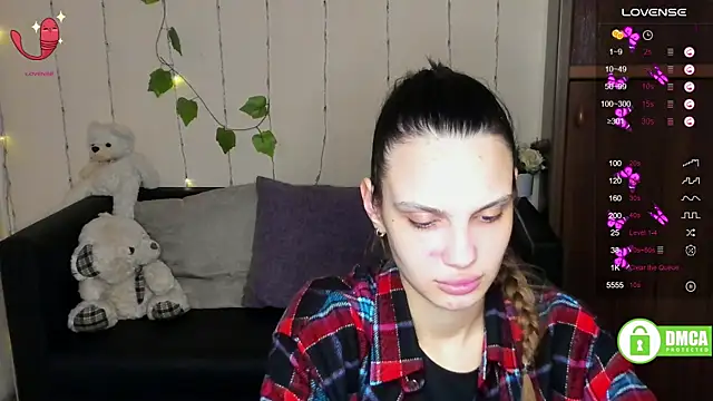 Aminakisuliawolf online show from February 13, 2025, 1:59 pm