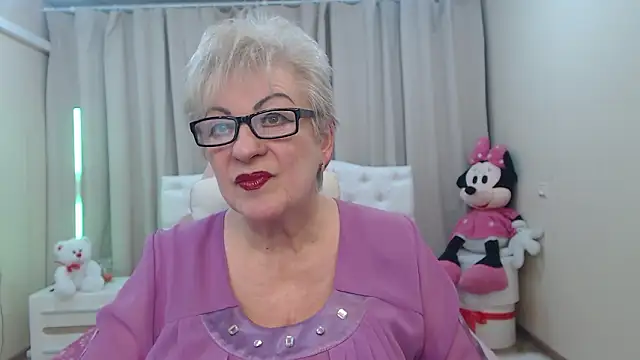 KayleSmoll online show from March 21, 2026, 7:40 pm