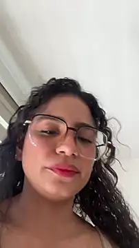 cinnamon rosa online show from January 18, 2026, 2:20 pm