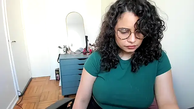 Snapshot of cinnamon_rosa chatting on February 22, 2025, 9:37 pm cinnamon rosa online show from February 22, 2025, 9:37 pm