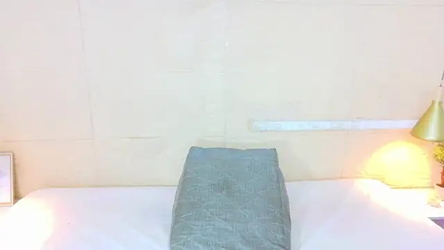 Shamiraa moore online show from April 11, 2026, 6:00 pm