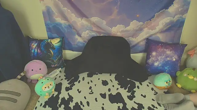 MilkyBunny online show from February 11, 2026, 5:57 pm