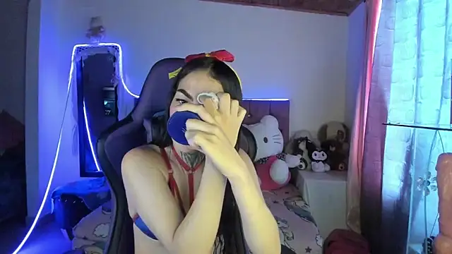 Snapshot of Alice_ch1 chatting on September 19, 2025, 4:22 pm Alice ch1 online show from September 19, 2025, 4:22 pm