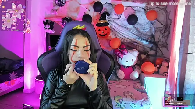 Snapshot of Alice_ch1 chatting on October 4, 2025, 8:21 pm Alice ch1 online show from October 4, 2025, 8:21 pm