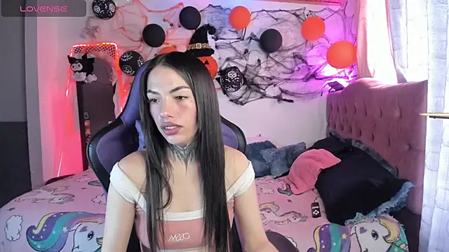 Snapshot of Alice_ch1 chatting on October 19, 2025, 2:53 pm Alice ch1 online show from October 19, 2025, 2:53 pm