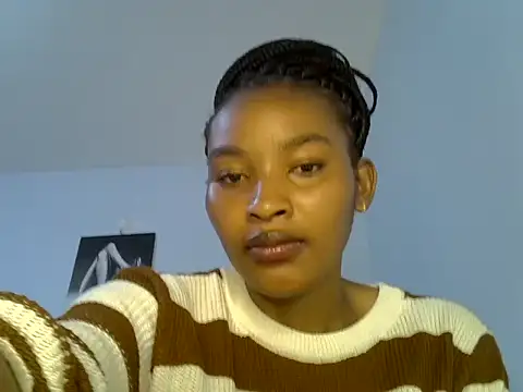 cute-alexis online show from April 13, 2026, 8:29 am