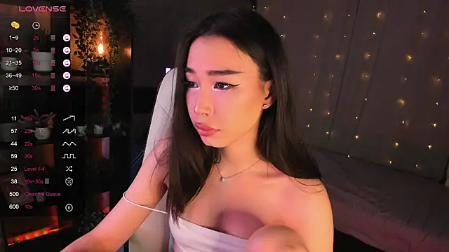 Snapshot of sensualily chatting on November 12, 2025, 3:38 pm sensualily online show from November 12, 2025, 3:38 pm