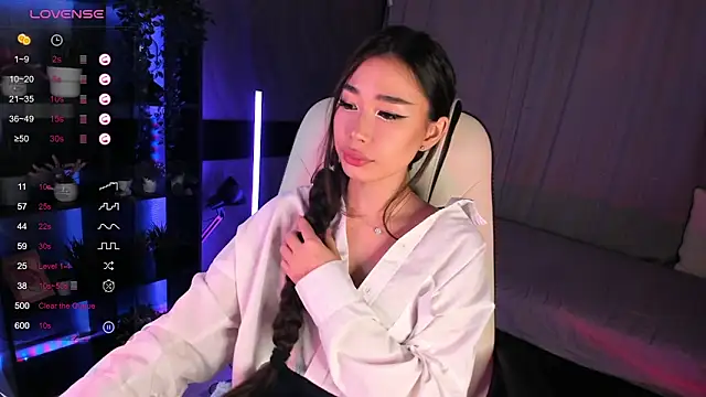 Snapshot of sensualily chatting on November 6, 2025, 3:38 pm sensualily online show from November 6, 2025, 3:38 pm