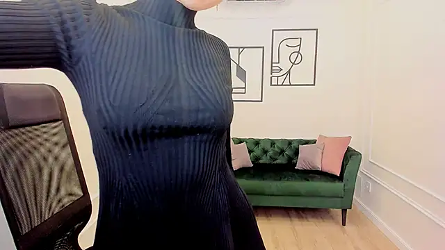 SelenaeMoore online show from November 6, 2025, 3:32 am