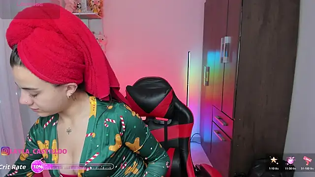 Layla castilloo online show from November 9, 2025, 11:36 am