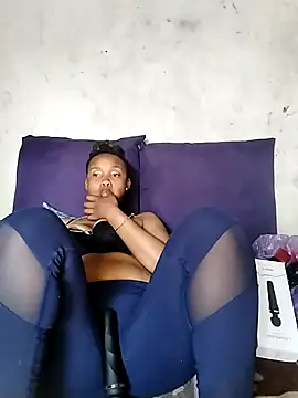 Snapshot of SexyLeopardxx120 chatting on September 19, 2025, 8:07 am SexyLeopardxx120 online show from September 19, 2025, 8:07 am