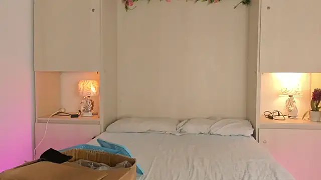 KendallRosse1 online show from April 2, 2026, 12:12 pm