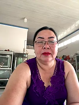 Snapshot of NDith chatting on November 29, 2025, 12:44 am NDith online show from November 29, 2025, 12:44 am