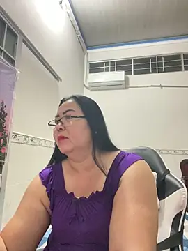 Snapshot of NDith chatting on December 15, 2025, 10:04 pm NDith online show from December 15, 2025, 10:04 pm