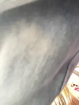 Snapshot of NAUGHTY_LITTLE_18 chatting on December 21, 2024, 6:33 pm NAUGHTY LITTLE 18 online show from December 21, 2024, 6:33 pm