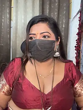 Snapshot of Oh-Monika chatting on November 3, 2025, 5:05 pm Oh-Monika online show from November 3, 2025, 5:05 pm