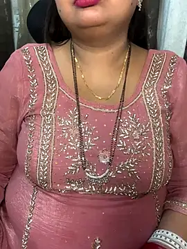 Snapshot of Oh-Monika chatting on November 6, 2025, 4:16 am Oh-Monika online show from November 6, 2025, 4:16 am