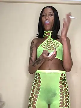 Snapshot of Kylie_Hairy_Bbc chatting on September 22, 2025, 12:27 am Kylie Hairy Bbc online show from September 22, 2025, 12:27 am