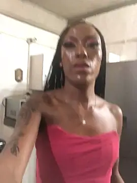 Snapshot of Kylie_Hairy_Bbc chatting on February 15, 2025, 10:00 pm Kylie Hairy Bbc online show from February 15, 2025, 10:00 pm